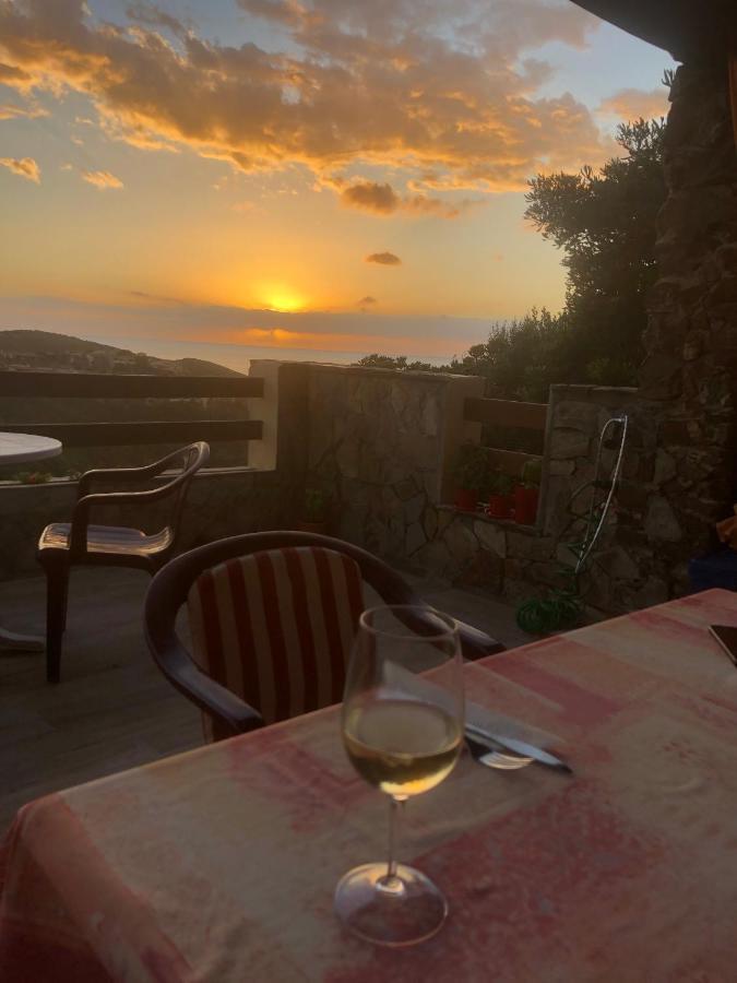 Sardegna-Ferienwohnung Mit Emotionale Meeres Blick Torre dei Corsari Luaran gambar